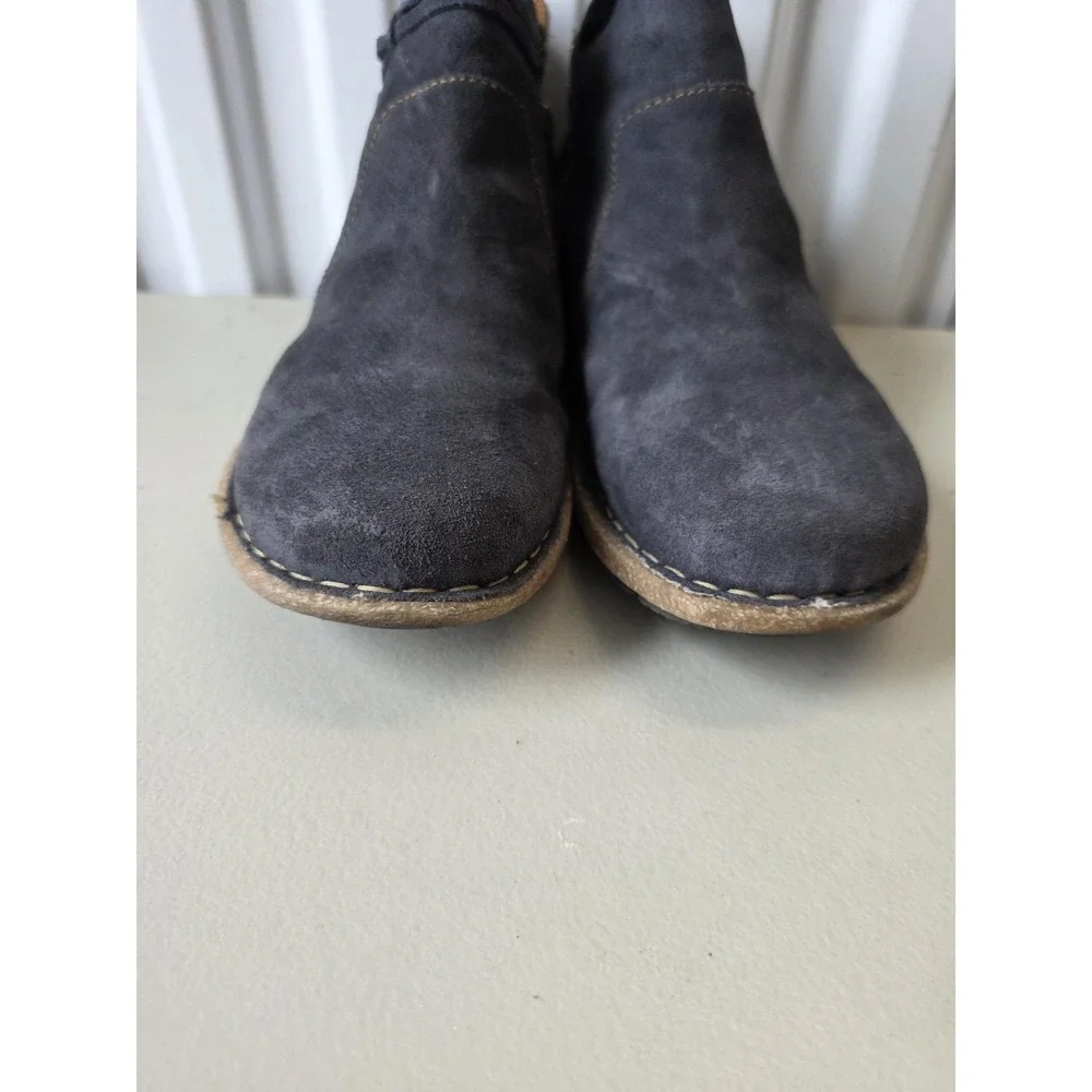 Born Ankle Boots Womens Size 9.5 Blue Suede Zip Flat Casual Booties BR0017434